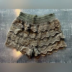 Cotton knit shorts with elastic waist, khaki color